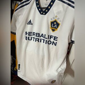ADIDAS MEN'S LA GALAXY 2022/23 AUTHENTIC HOME JERSEY WHITE/NAVY